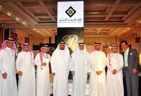 الاستاذ مازن بترجي نائب رئيس غرفة جدة و الاستاذ سامر الريان المدير العام المساعد يفتتحان معرض الفخامة العالمي